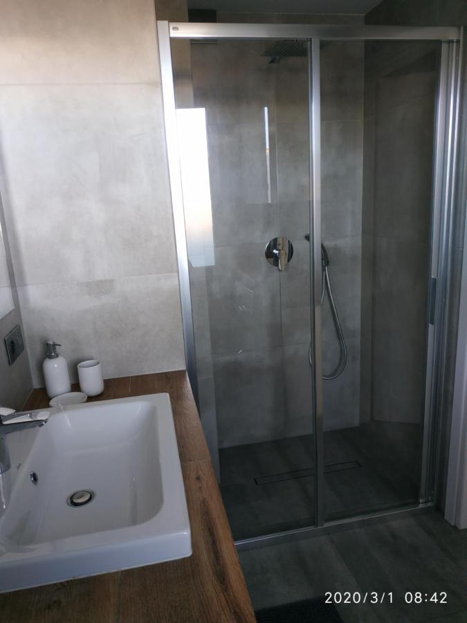 Apartament Srodmiescie Apartment กดิเนีย ภายนอก รูปภาพ
